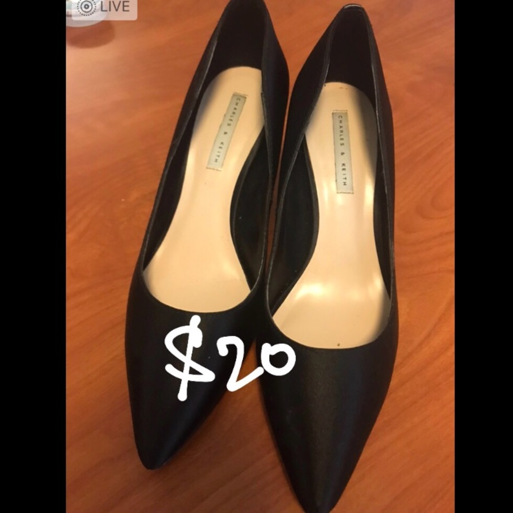 Shoes - Picture 3 of 6